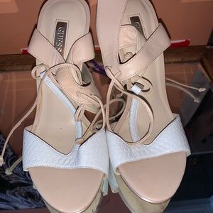 GUESS Women's Beige and White Sandals